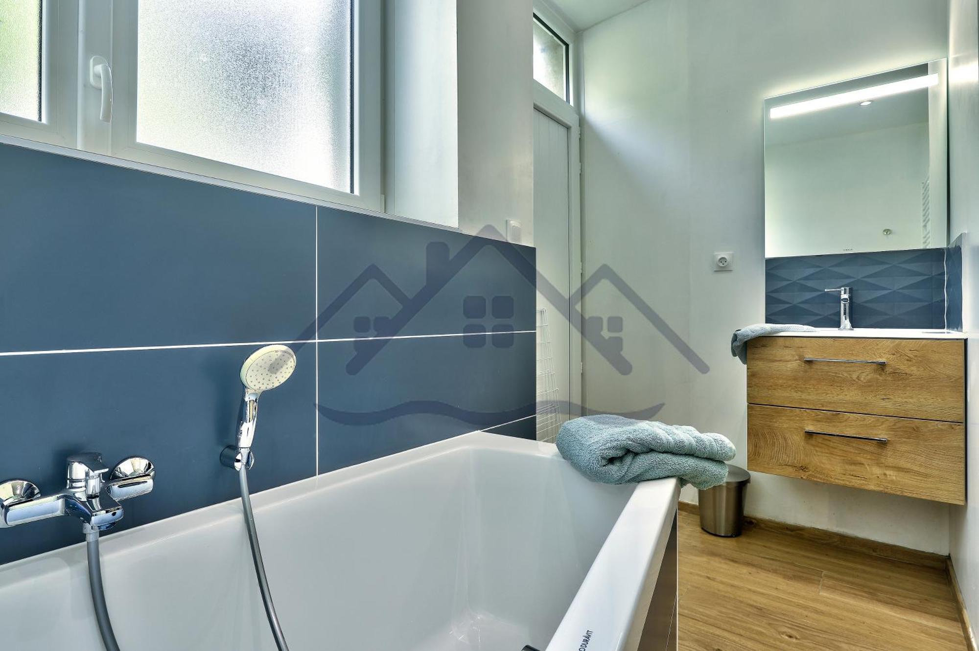 Ty Geoland - Maison à deux pas du centre avec jardin au Guilvinec - Wifi inclus - Animaux bienvenus- Linge de lit inclus - Serviettes et ménage de fin de séjour en option Esterno foto